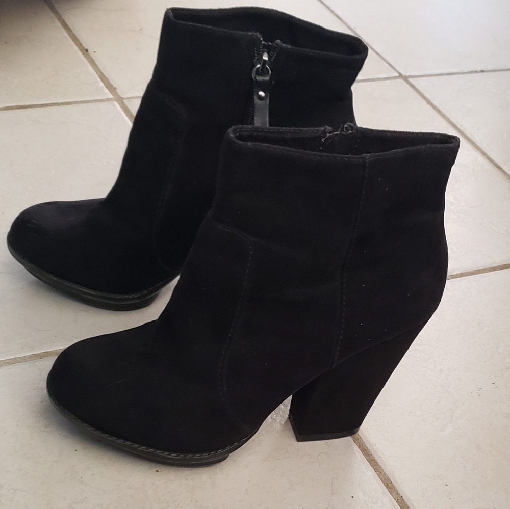 Platform Trafaluc heeled suede booties